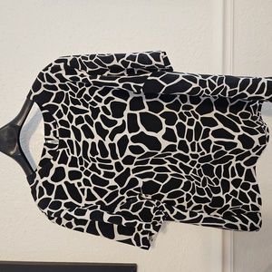 Black and white blouse 2X